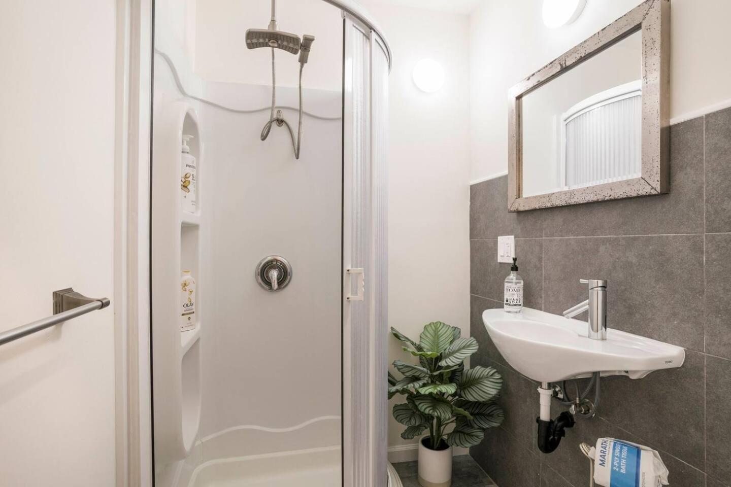 Private Room0 Own Bath Own Entry Shared Kitchen Walk To Ucsd 샌디에이고 외부 사진